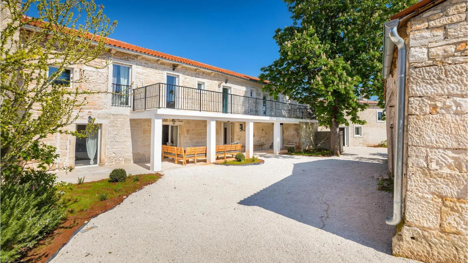 Amazing Home In Modrusani With Wifi 0*,