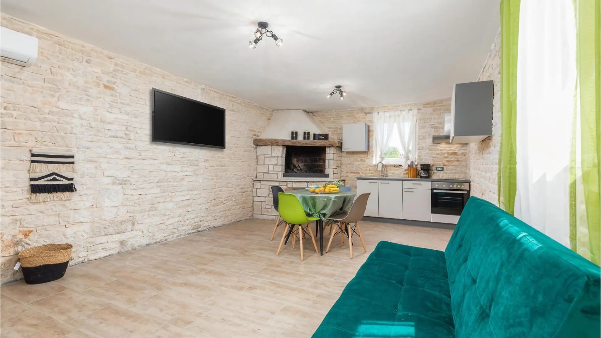 Amazing Home In Modrusani With Wifi Holiday home