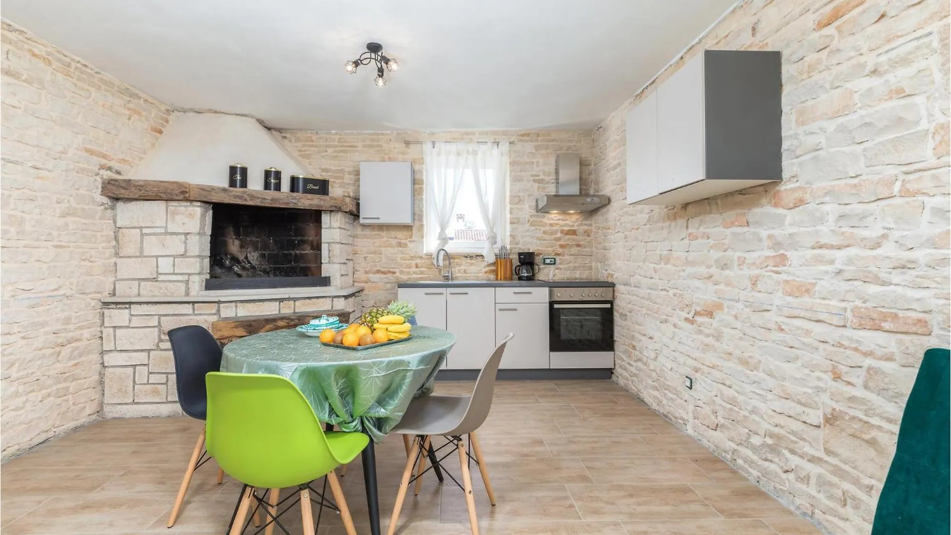 Amazing Home In Modrusani With Wifi