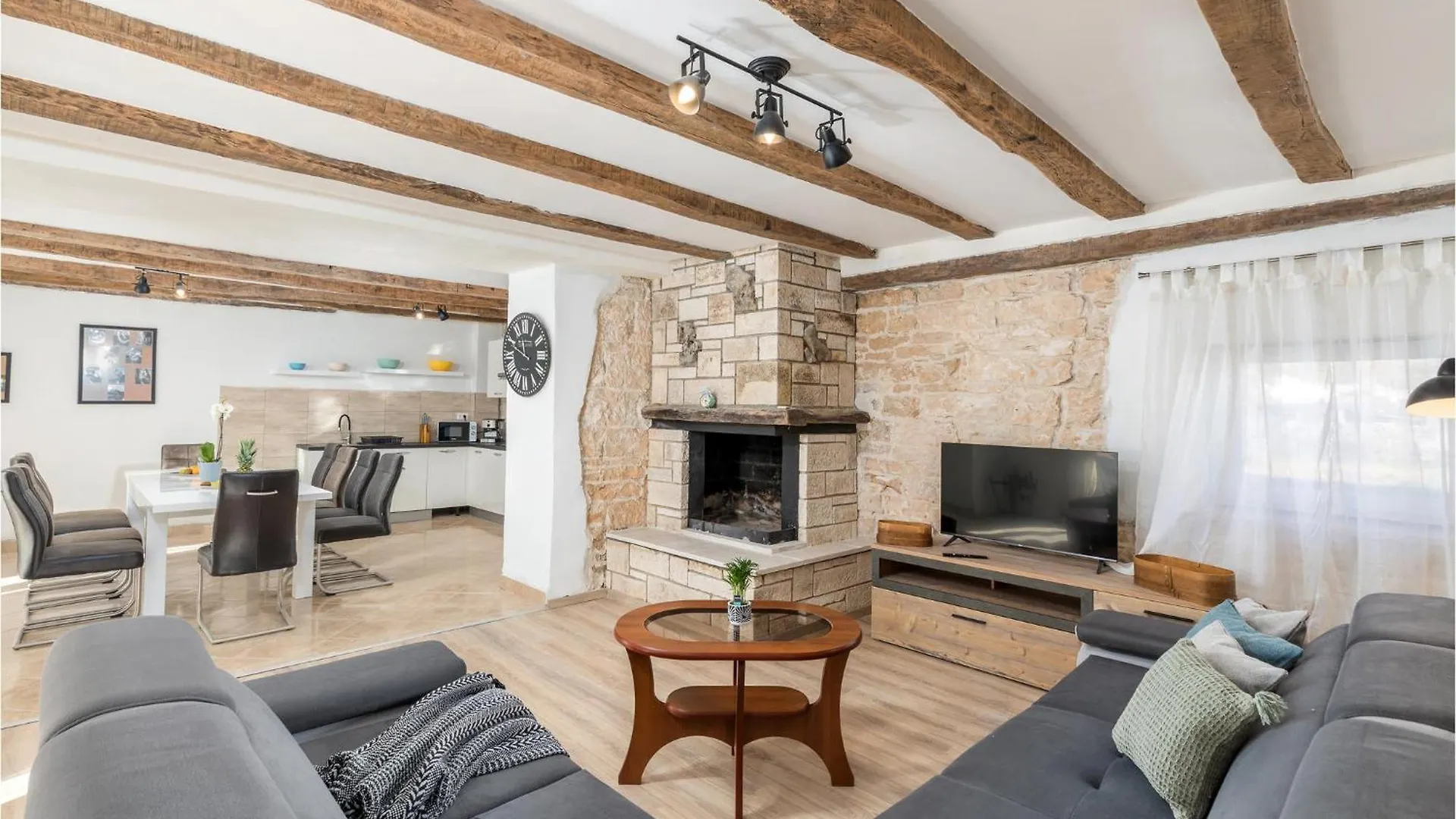 Amazing Home In Modrusani With Wifi Holiday home