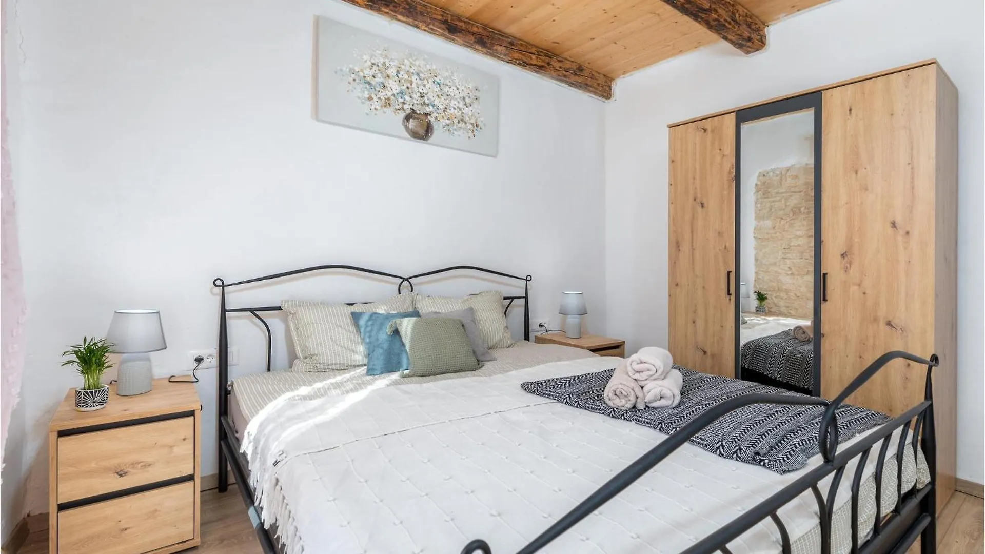Amazing Home In Modrusani With Wifi 0*,  Croatia